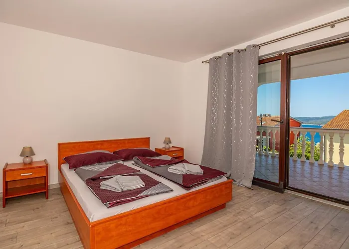 Lacic * Цриквеница