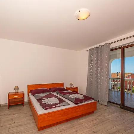 Lacic Διαμέρισμα Crikvenica