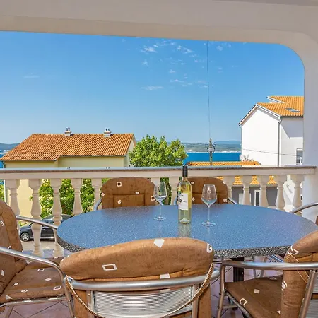 Lacic Διαμέρισμα *